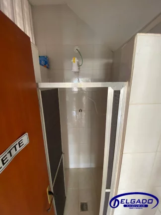 Imagem DELGADO aluga SALA COMERCIAL com aproximadamente 60 m² EM FRENTE A PRAÇA DE ITABORAI-RJ.
