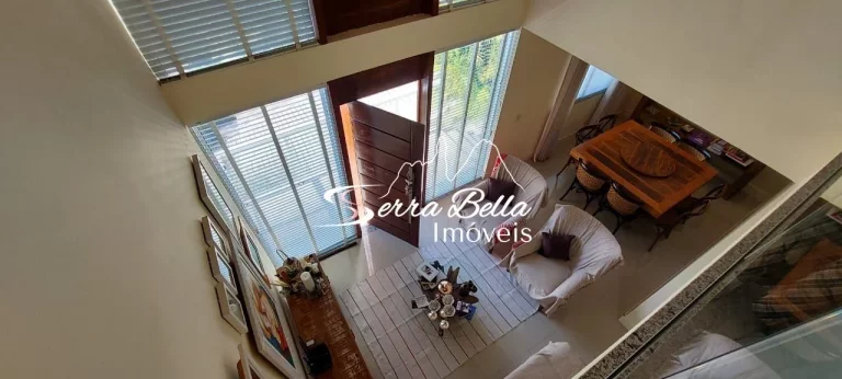 Imagem Casa com 4 dormitórios à venda, 200 m² por R$ 1.350.000,00 - Bom Retiro - Teresópolis/RJ