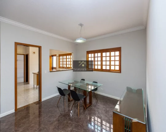 Imagem CASA TÉRREA ESPAÇOSA 306 M 3 SUÍTES 3 SALAS AMPLAS 6 VAGAS DE GARAGEM EM MEIO A MUITA NATUREZA LOCAL CALMO AO LADO DO CLUBE DE CAMPO SÃO PAULO GOLF