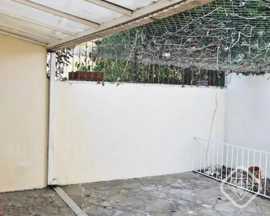 Imagem Casa espaçosa em Ipanema com suítes e pátio perfeito para a família.

Esta residência oferece 2...