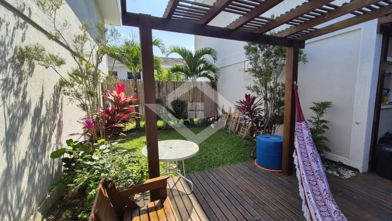 Imagem Linda casa rodeada pela natureza!!!