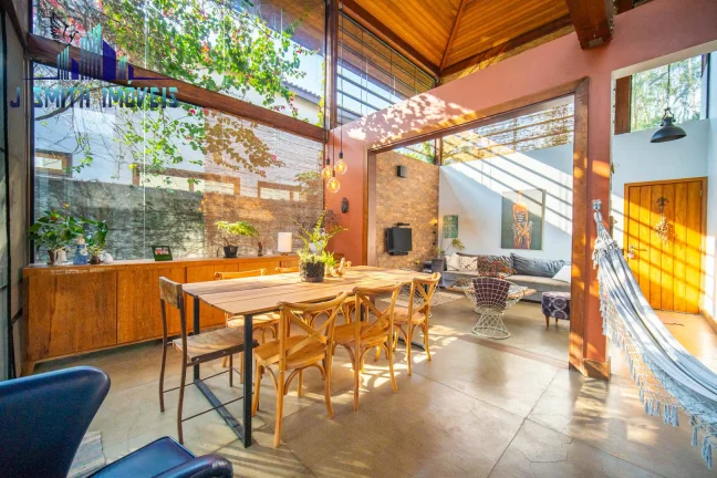 Imagem Casa com 2 dormitórios, sendo 1 suíte à venda - Granja Viana - Fazendinha