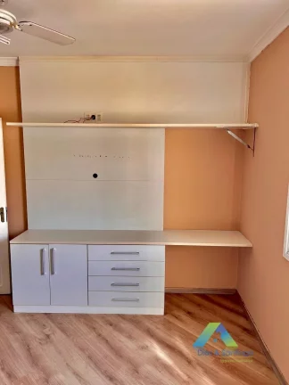 Imagem Casa Sobrado 2 Domts ,2 Banheiros , 2 vagas de garagens , complanejados !!