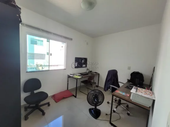 Imagem Linda casa triplex a venda no São Marcos com 3 quartos, suíte e quintal!