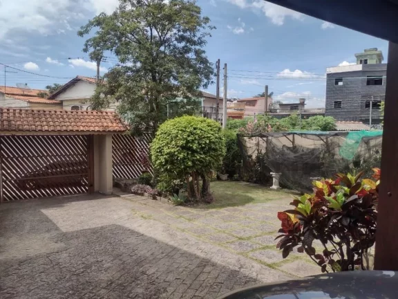 Imagem Casa com 3 dormitórios à venda, 203 m² por R$ 850.000,00 - Vila Maria Rosa - Ferraz de Vasconcelos/SP