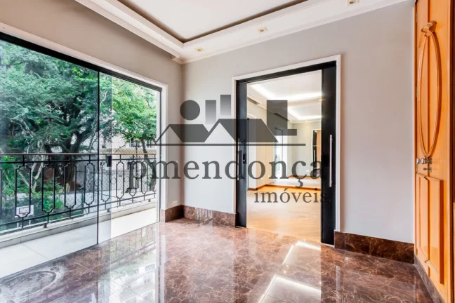 Imagem Apartamento em Higienópolis com 269m², 3 suítes e 4 vagas.