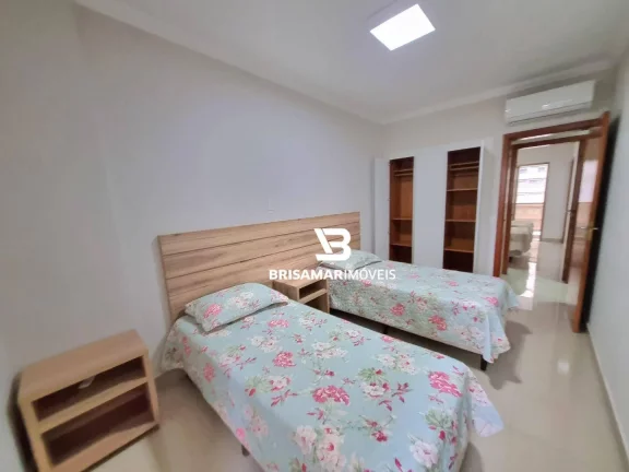 Imagem PITANGUEIRAS- LINDO APARTAMENTO TOTALMENTE REFORMADO E DECORADO , 02 VAGAS DE GARAGEM , UMA QUADRA MAR.