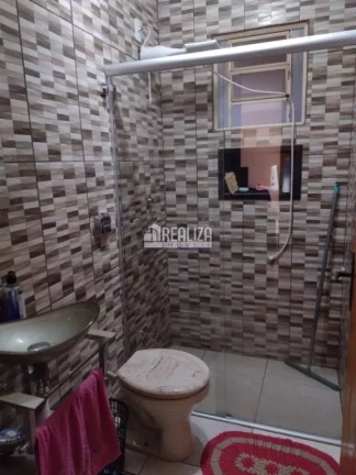 Imagem Casa residêncial com ponto comercial à venda no Residencial Morumbi em Uberaba | 2 dormitórios, churrasqueira e garagem