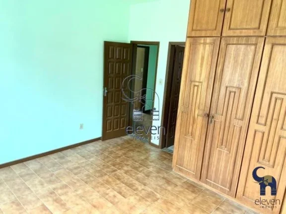 Imagem Casa para Venda em Salvador, Piatã, 8 dormitórios, 4 banheiros, 4 vagas
