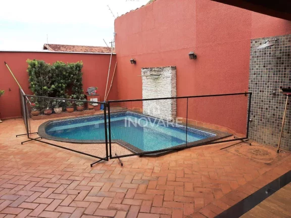 Imagem Casa com 3 dormitórios à venda, 230 m² por R$ 750.000,00 - Jardim Leonora - Itumbiara/GO
