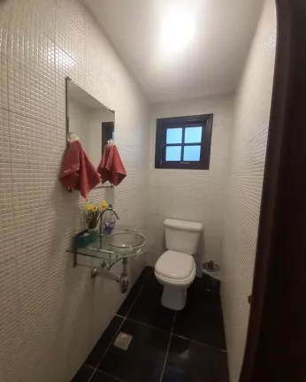 Imagem sobrado em Rua tranquila sem saída
