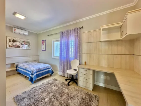 Imagem Casa 4 Dormitórios - Bairro Capão Novo