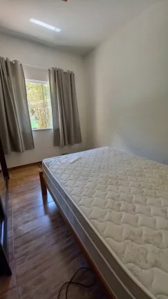 Imagem Vendo esta linda casa com quintal em Nova Friburgo.