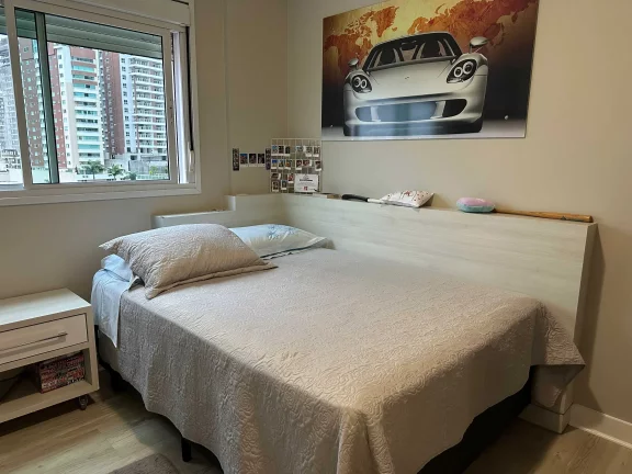 Imagem Apartamento mobiliado com 4 suítes e 3 vagas de garagem no bairro Fazenda em Itajaí