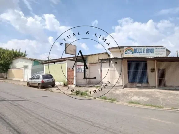 Imagem Casa de Esquina com ponto comercial: Conforto e Oportunidade de Negócio!