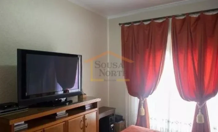 Imagem Apartamento à venda, 220 m², dispõe de 4 dormitórios, sendo com 4 suítes, 5 banheiros. Conta co...