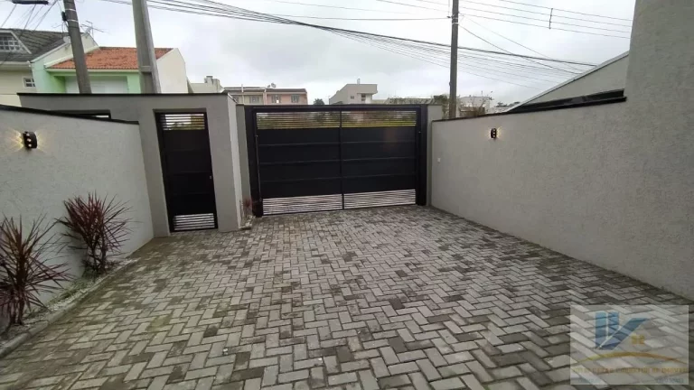 Imagem Sobrado para Venda em São José dos Pinhais, Aristocrata, 3 dormitórios, 1 suíte, 2 banheiros, 2 vagas