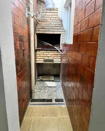 Imagem Vendo Sobrado em Condomínio Fechado 5 dormitórios