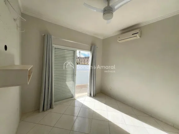 Imagem Ótima casa sobrado à venda no Condomínio Canterville, localizada logo na entrada de Valinhos pela...
