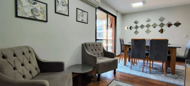 Imagem Apartamento 3 quartos mobiliado no Ahú - Aluguel R$4.500,00.