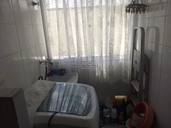 Imagem Apartamento térreo com 48 metros quadrados, com dois quartos com piso em porcelanato e teto rebaixa...