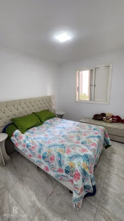 Imagem Apartamento com 3 dormitorios, uma vaga e sacada.
