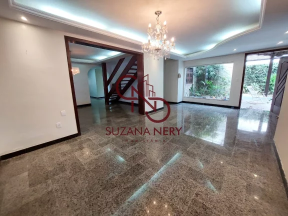 Imagem CASA COM 5 QUARTOS EM CANDELARIA