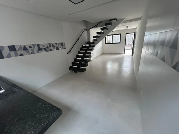 Imagem Casa para Venda em Praia Grande, Caiçara, 3 dormitórios, 2 banheiros, 1 vaga