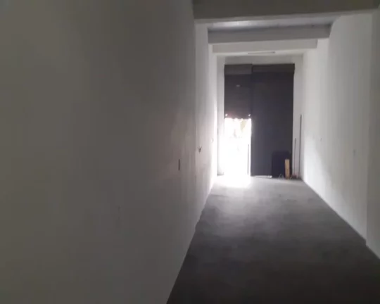 Imagem galpão com 120 m2 próximo a vários comercios FL26