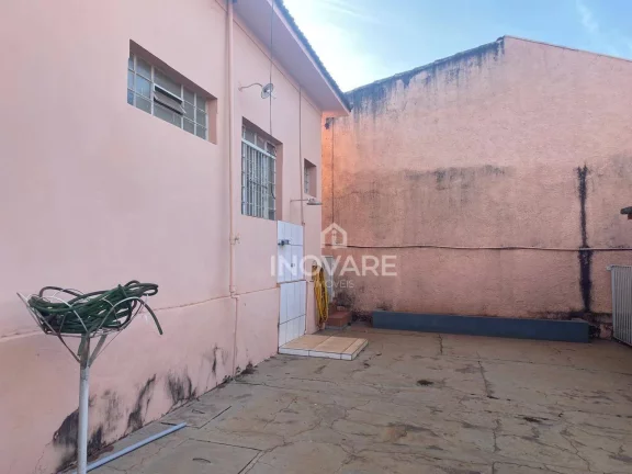 Imagem Casa com 3 dormitórios para alugar, 360 m² por R$ 3.000,00/mês - Setor Central - Itumbiara/GO