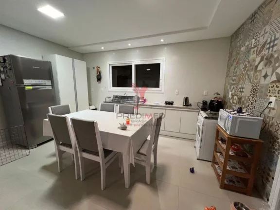 Imagem Casa Alto Padrão Localizada no Bairro Amizade. Aceita imóvel de menor valor