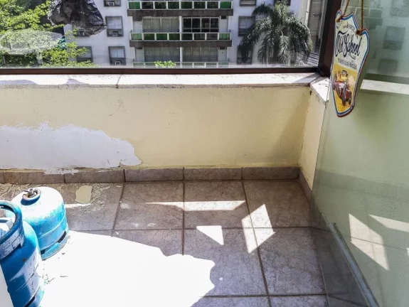 Imagem Enseada - Região nobre - Cobertura Triplex - 01 vaga de garagem.