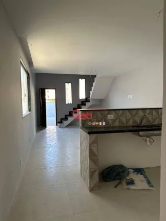 Imagem Casa com 2 dormitórios à venda, 100 m² por R$ 371.000,00 - Peró - Cabo Frio/RJ