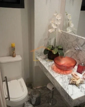 Imagem Apartamento com 150m², um apartamento por andar. Dispõe de 4 dormitórios, sendo 3 suítes com arm...
