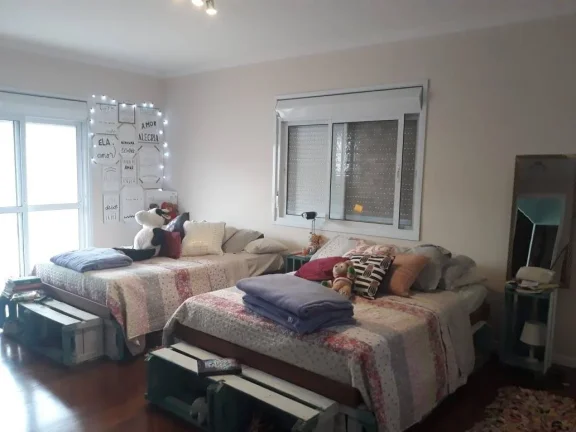 Imagem Casa Espaçosa com 3 Dormitórios e Área Gourmet em Jardim Independência