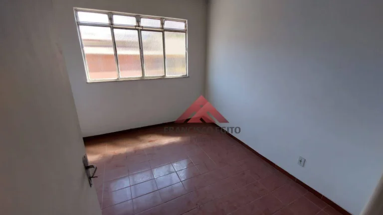 Imagem Casa com 3 dormitórios à venda por R$ 300.000,00 - Paraíso - São Gonçalo/RJ