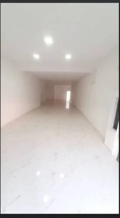 Imagem Alugo Salão Comercial no Parque das Nações