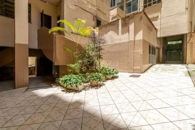 Imagem Apartamento 3 quartos em Copacabana: reformado e mobiliado! Imagem Apartamento 3 quartos em Copacabana: reformado e mobiliado!