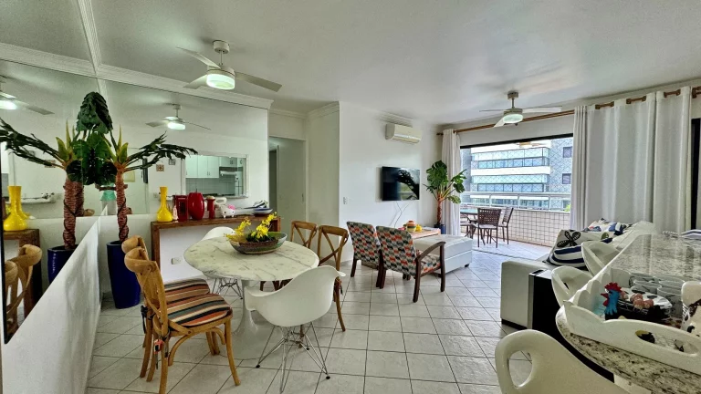 Imagem Apartamento de Alto Padrão à Venda em Riviera de São Lourenço Módulo 06: 3 Quartos, 1 Suíte, 2 Salas, 2 Vagas, 102m² - Imperdível!