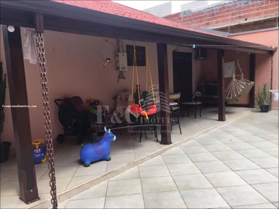 Imagem Casa para Venda em Limeira, Jardim Rossi, 3 dormitórios, 2 banheiros, 2 vagas