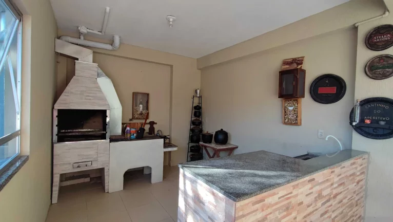 Imagem Casa com 3 dormitórios sendo 1 suíte e 2 vagas de garagem no bairro são Judas Itajai/SC