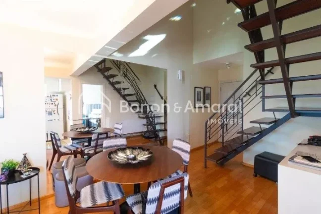 Imagem Cobertura espaçosa à venda com área de 110 m². O imóvel está todo mobiliado e possui living pa...