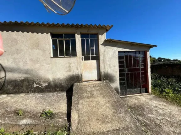 Imagem Oportunidade no São Pedro – Casa com Terreno Amplo e Potencial de Construção!