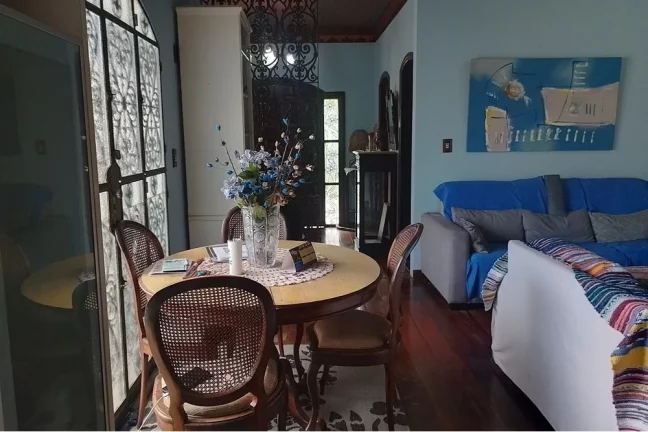 Imagem Casa com 4 quartos para venda em Campo Grande