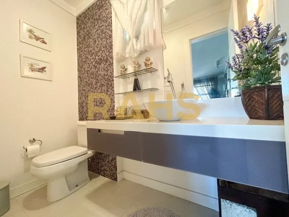 Imagem Apartamento maravilhoso completo no Atiradores, próximo ao Shopping Mueller. Possui 138,88m² priva...