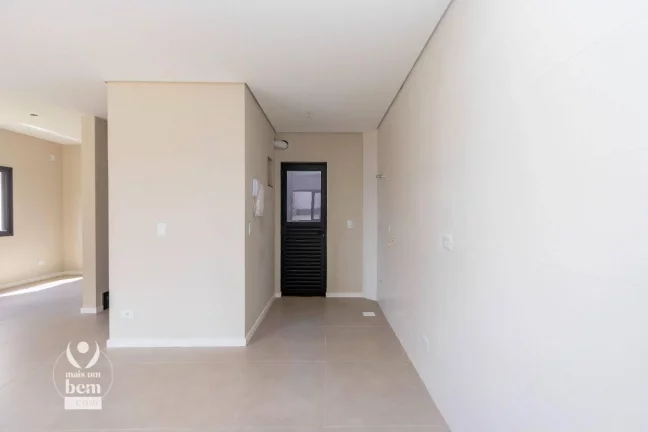 Imagem Excelente sobrado com 3 quartos (1 suíte) à venda por R$ 680.000 - Bairro Alto - Curitiba/PR