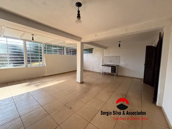Imagem Casa a Venda Localizado no Bairro Jardim Califórnia em Campos do Jordão-SP.