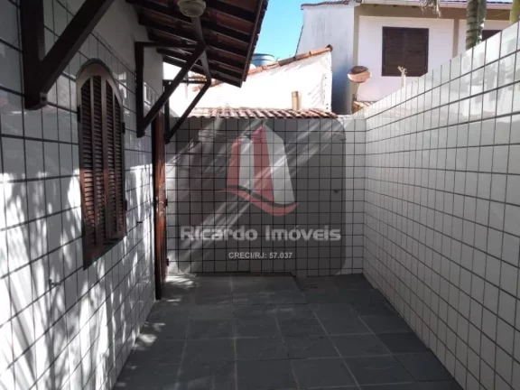 Imagem Excelente Casa Duplex Mobiliada 50 Mts da Praia