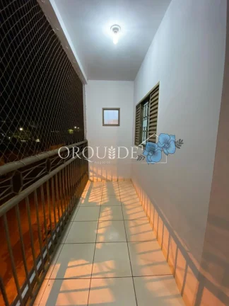 Imagem Espetacular casa à venda no Setor Central de Rio Verde-GO: 4 quartos, 1 suíte, 3 sala, 3 banheiros, 2 vagas de garagem!