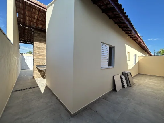 Imagem Casa para Venda em Itanhaém, Cibratel II, 3 dormitórios, 1 suíte, 1 banheiro, 2 vagas